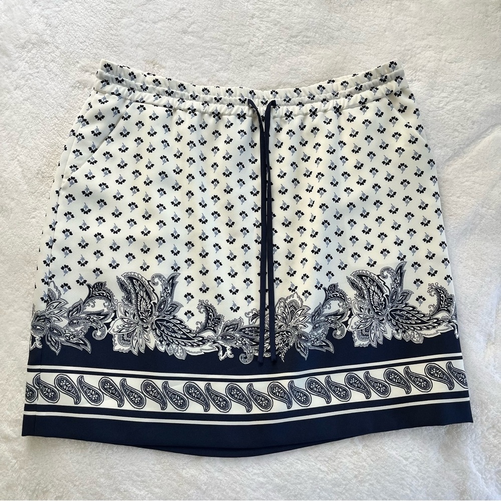 NWT Ann Taylor Navy & White Skirt, Size M